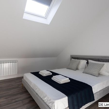 Dona Emilia Guest House & Studio Apartment Building Віана-ду-Каштелу Екстер'єр фото